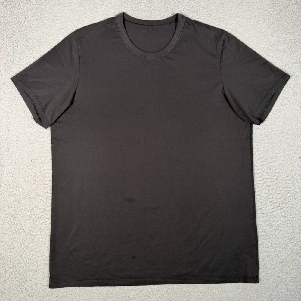 Lululemon Shirt Mens Large Black Fundamental Tee Preppy Stretch Logo Casualwear